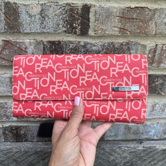 Pink, Kenneth Cole reaction wallet - Picture 5 of 6